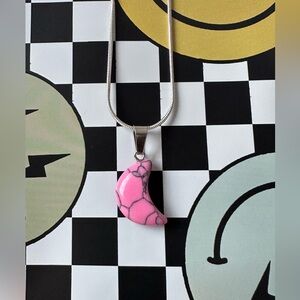 New Pink Dragon Vein Agate Moon Shaped Pendant w/a 1mm Silver Chain